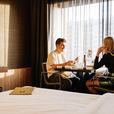 Carbon Hotel Genk Ngoại thất bức ảnh