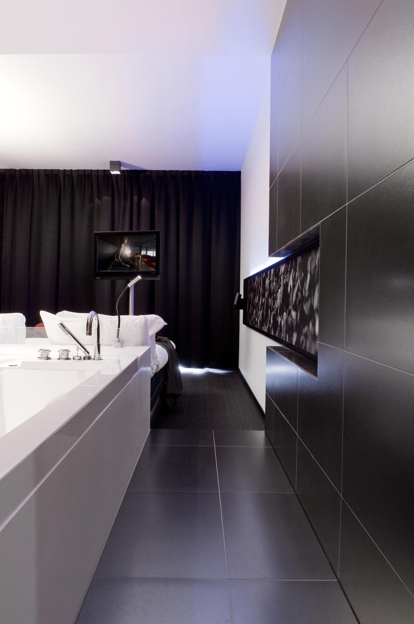 Carbon Hotel Genk Ngoại thất bức ảnh