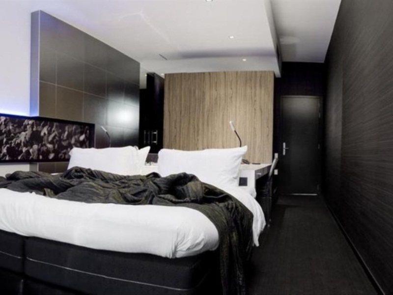 Carbon Hotel Genk Ngoại thất bức ảnh