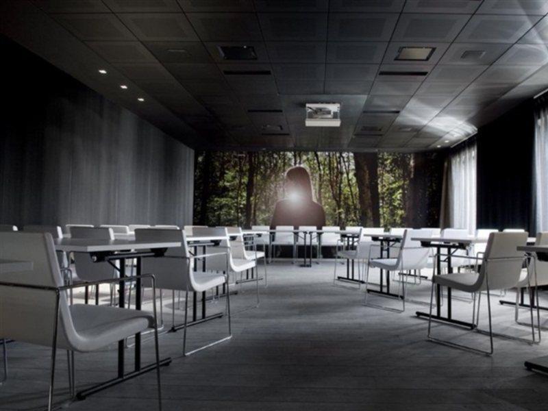 Carbon Hotel Genk Ngoại thất bức ảnh