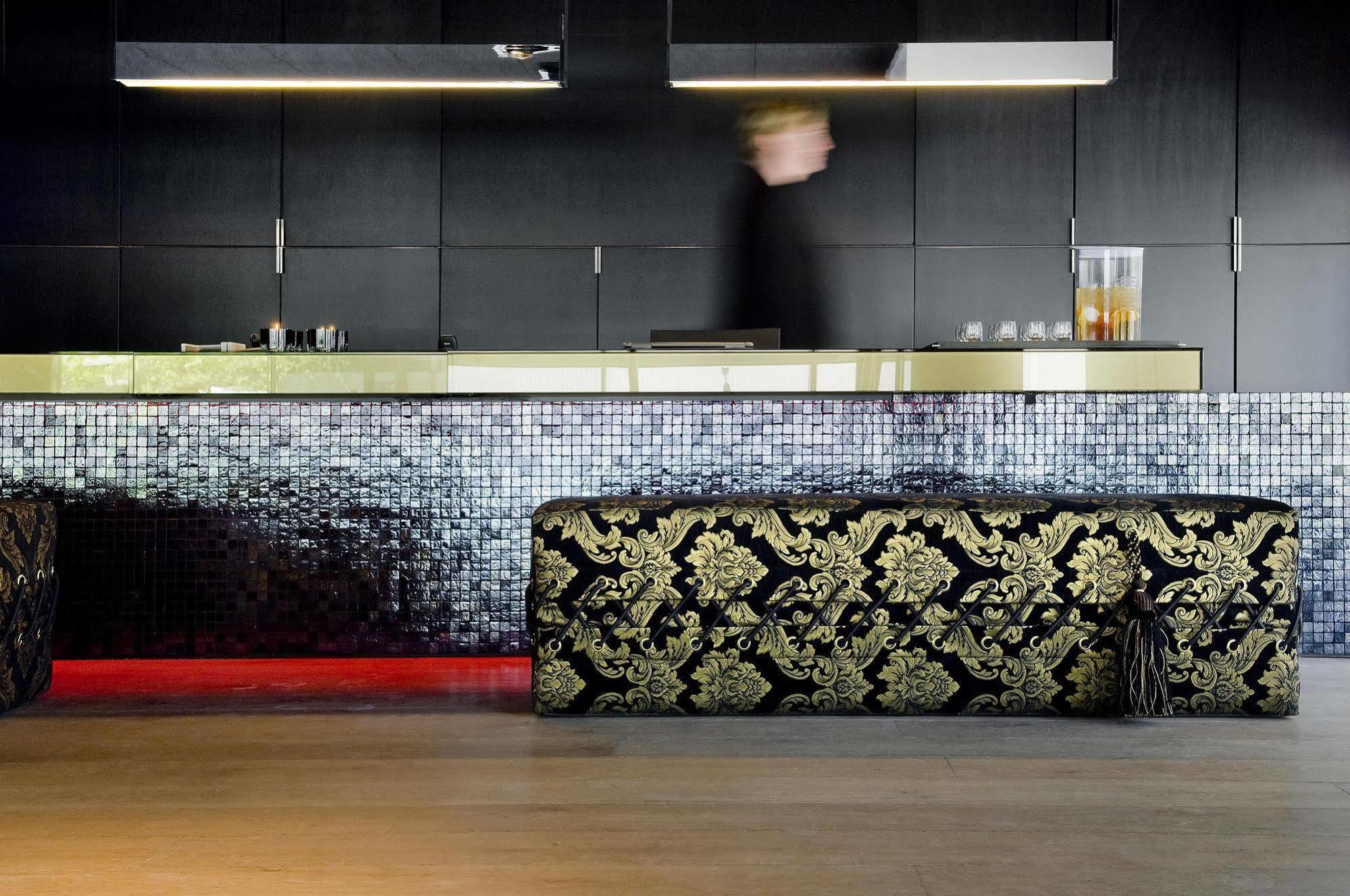 Carbon Hotel Genk Ngoại thất bức ảnh