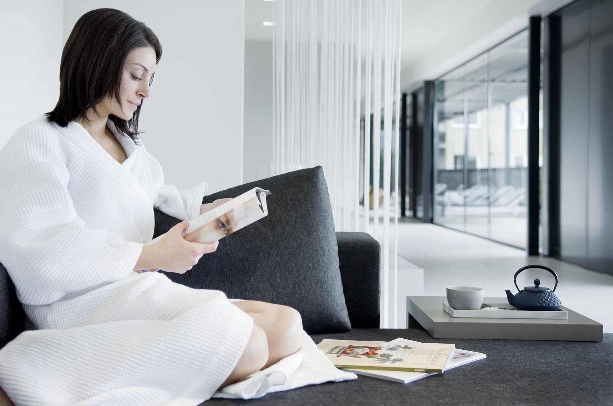 Carbon Hotel Genk Ngoại thất bức ảnh