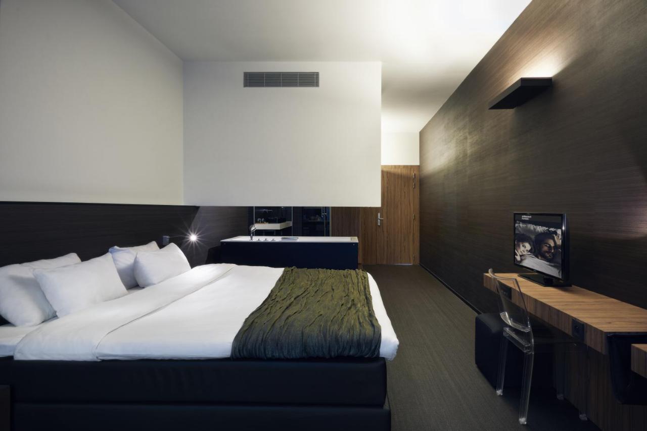 Carbon Hotel Genk Ngoại thất bức ảnh